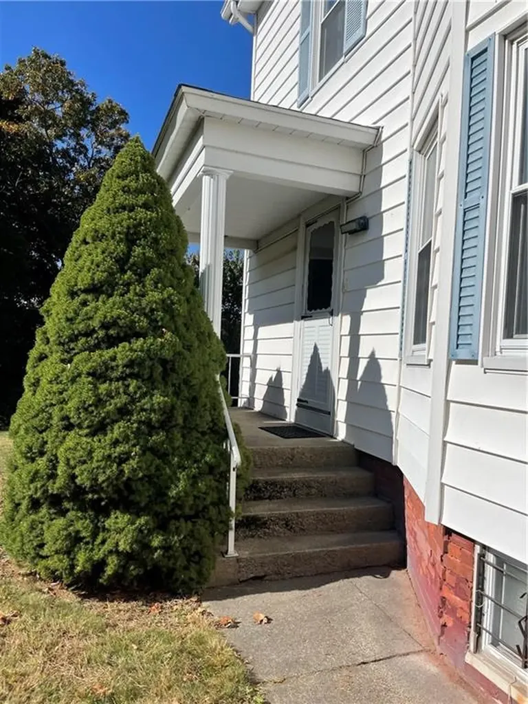 1170 1172 Lonsdale Avenue Lincoln RI 02865