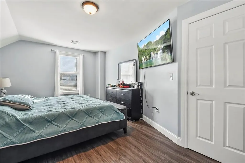 997 Park Avenue Woonsocket RI 02895