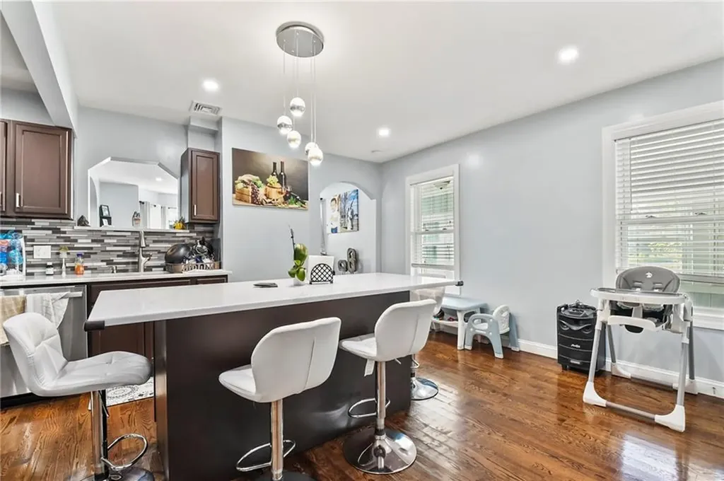 997 Park Avenue Woonsocket RI 02895