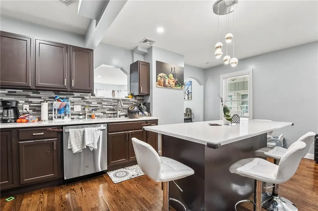 997 Park Avenue Woonsocket RI 02895