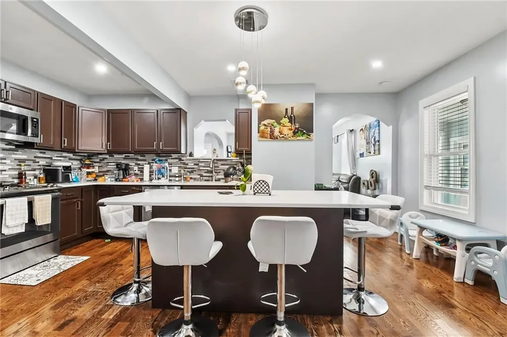 997 Park Avenue Woonsocket RI 02895