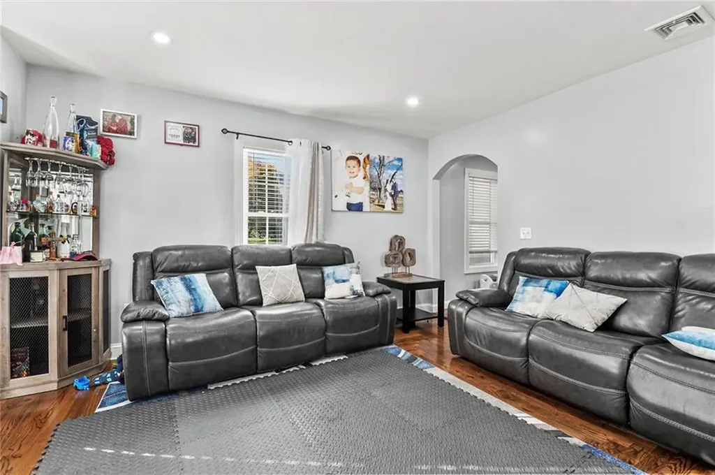 997 Park Avenue Woonsocket RI 02895