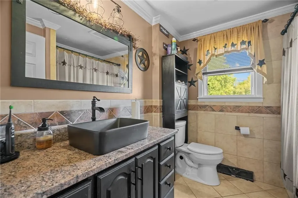 130 Robert Gray Avenue Tiverton RI 02878
