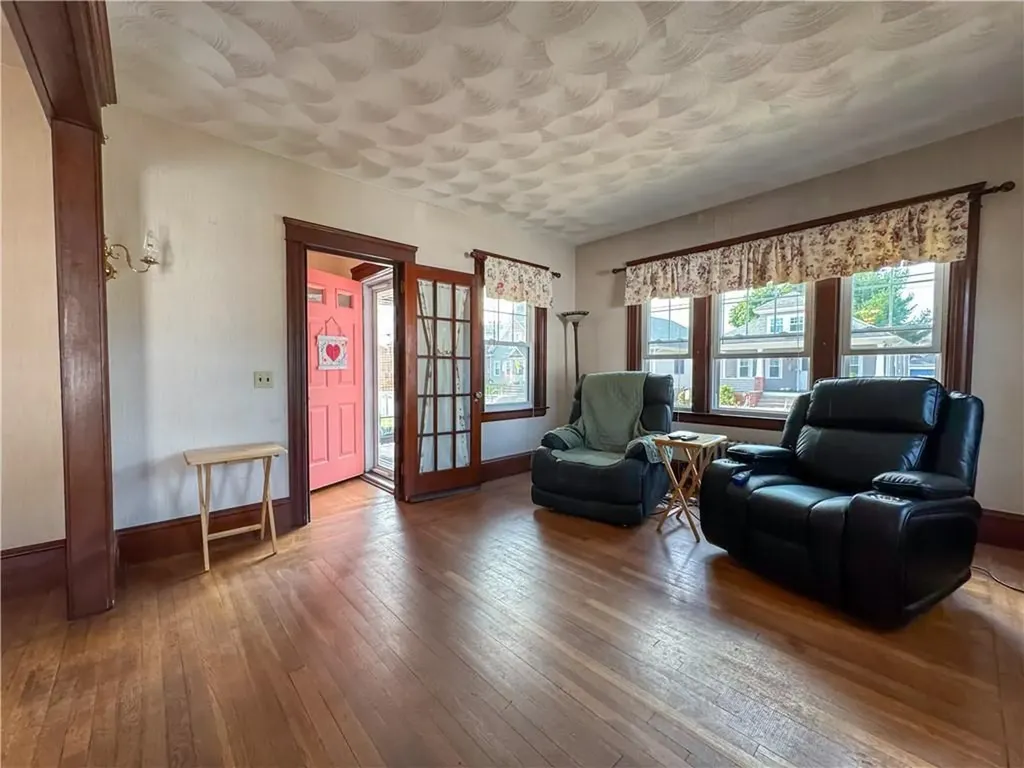 135 Eldridge Street Cranston RI 02910