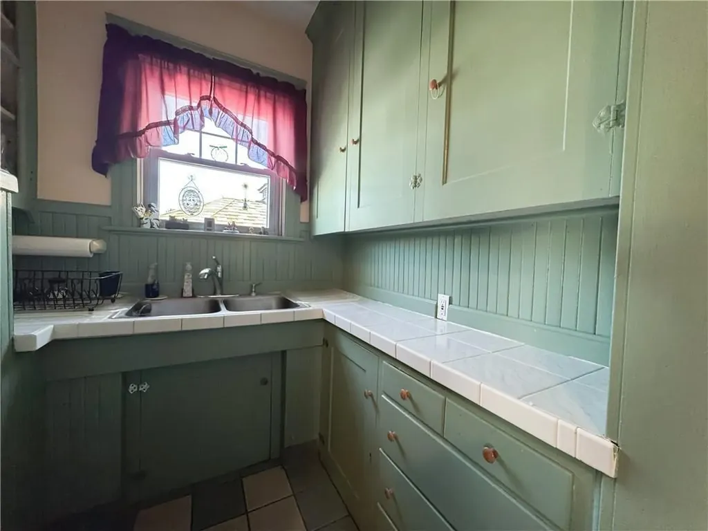 135 Eldridge Street Cranston RI 02910