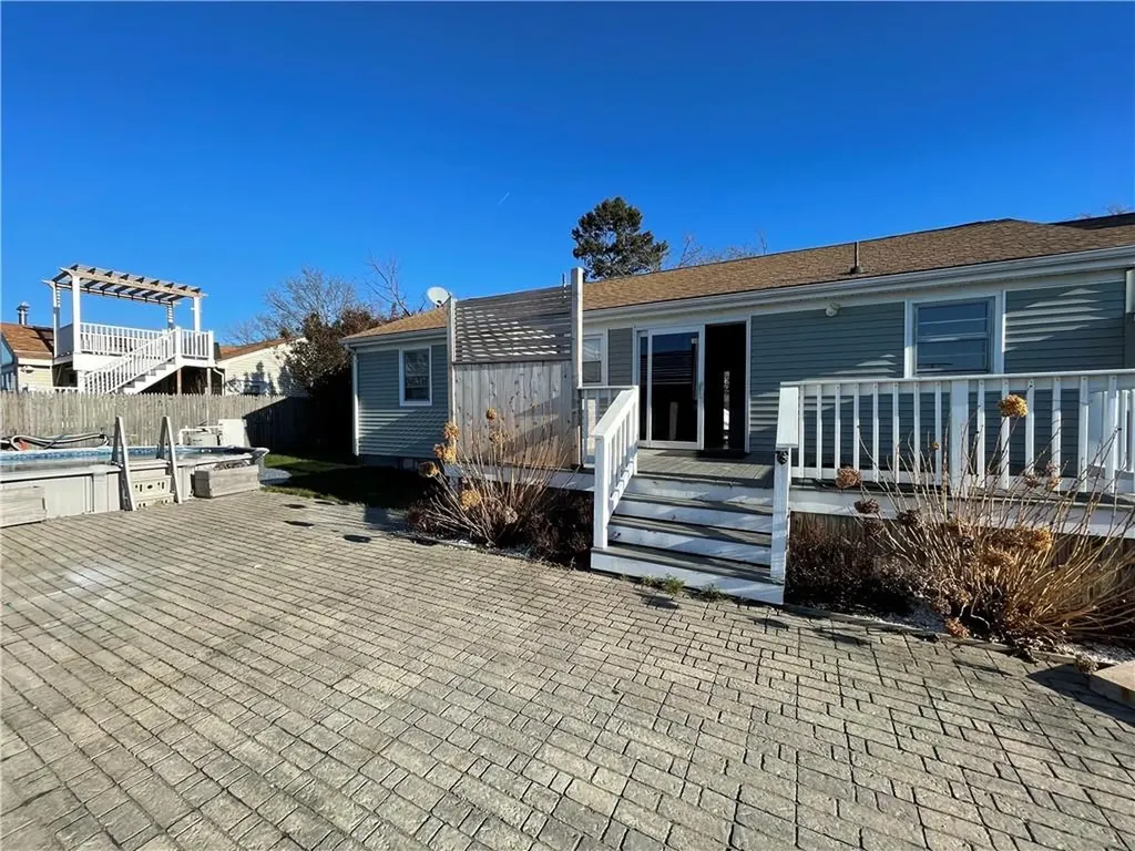 9 Wilson Road Middletown RI 02842