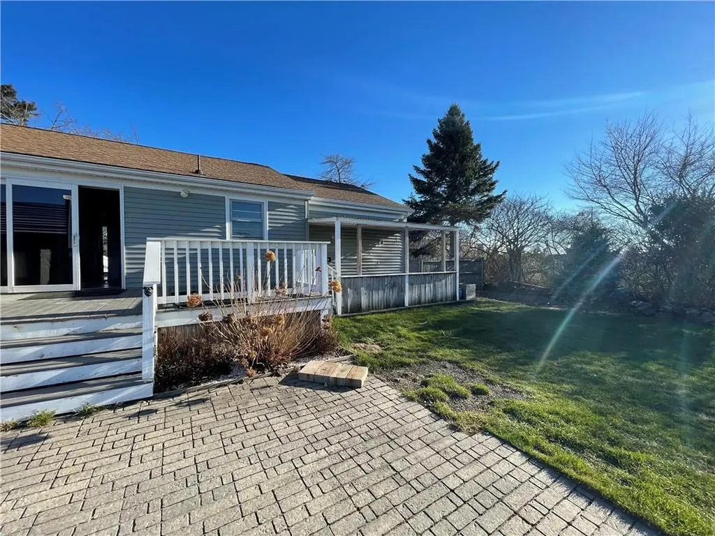 9 Wilson Road Middletown RI 02842