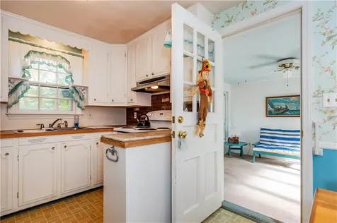 25 Hanaford Drive East Greenwich RI 02818