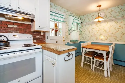 25 Hanaford Drive East Greenwich RI 02818