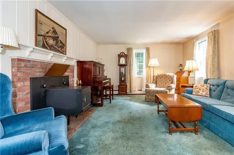 25 Hanaford Drive East Greenwich RI 02818