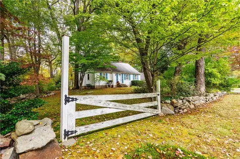 25 Hanaford Drive East Greenwich RI 02818