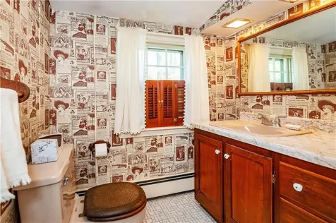 25 Hanaford Drive East Greenwich RI 02818