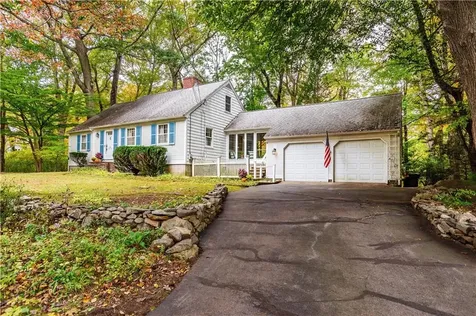 25 Hanaford Drive East Greenwich RI 02818