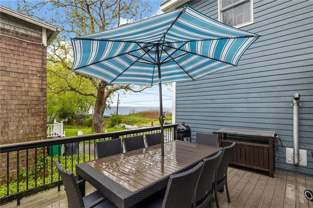 148 Andrew Comstock Road Warwick RI 02886