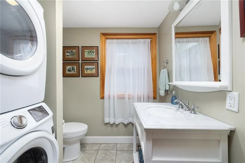 148 Andrew Comstock Road Warwick RI 02886