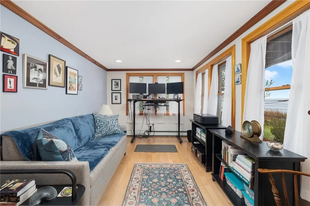 148 Andrew Comstock Road Warwick RI 02886