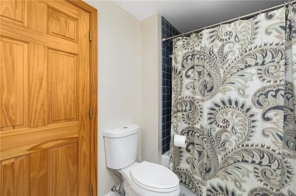 148 Andrew Comstock Road Warwick RI 02886