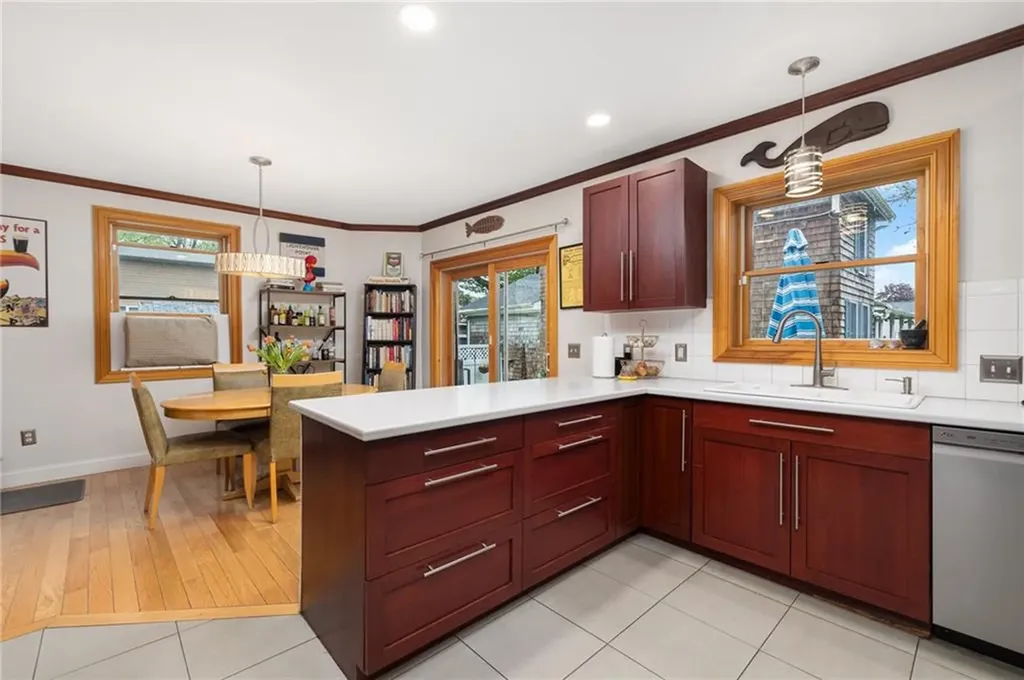 148 Andrew Comstock Road Warwick RI 02886