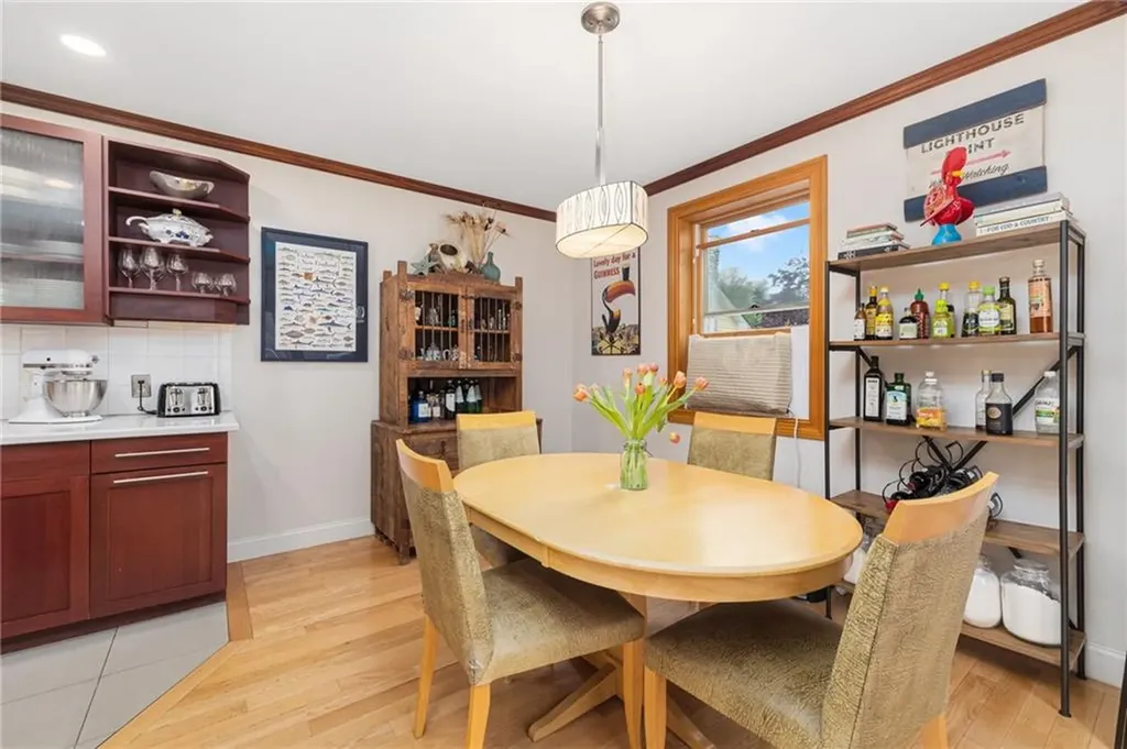 148 Andrew Comstock Road Warwick RI 02886