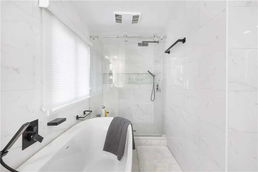 18 Carriage Way North Providence RI 02904