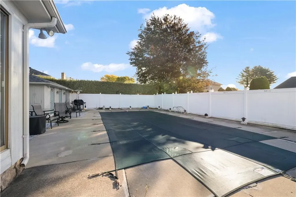 18 Carriage Way North Providence RI 02904