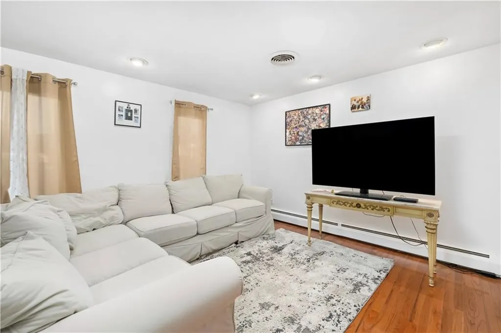 18 Carriage Way North Providence RI 02904