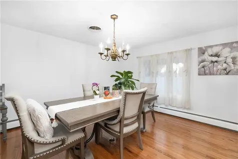 18 Carriage Way North Providence RI 02904