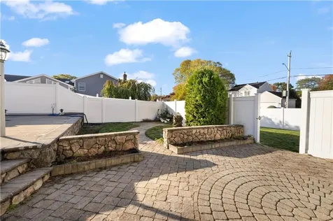 18 Carriage Way North Providence RI 02904