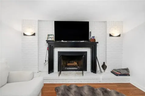 18 Carriage Way North Providence RI 02904