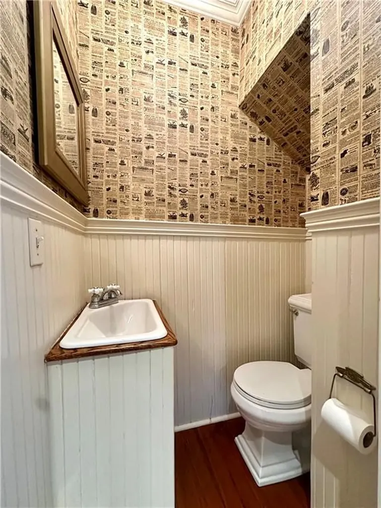 6 Cozzens Court Newport RI 02840