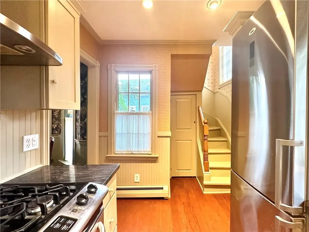 6 Cozzens Court Newport RI 02840