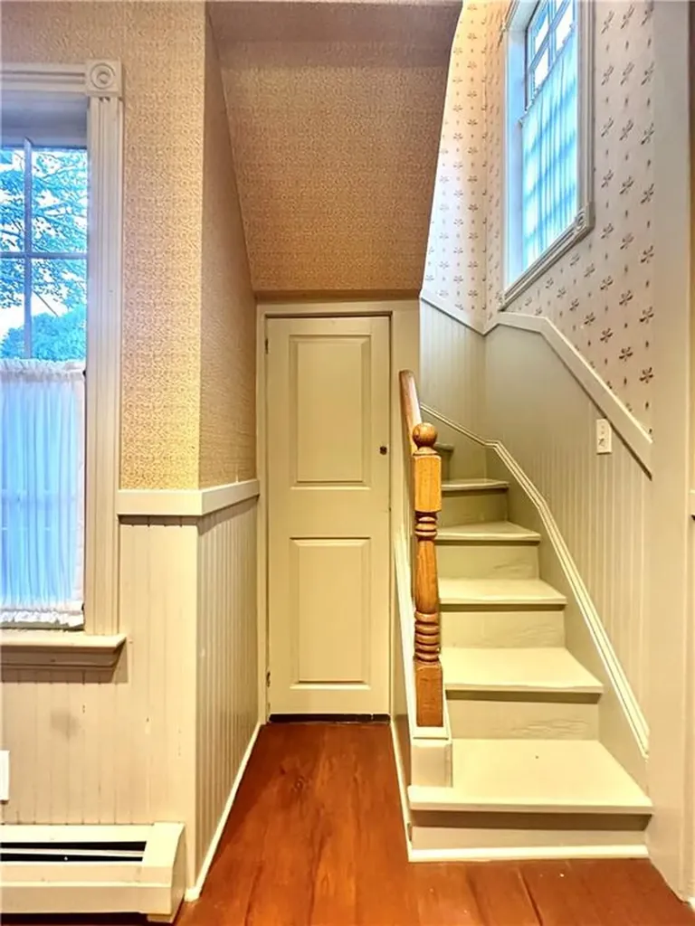 6 Cozzens Court Newport RI 02840