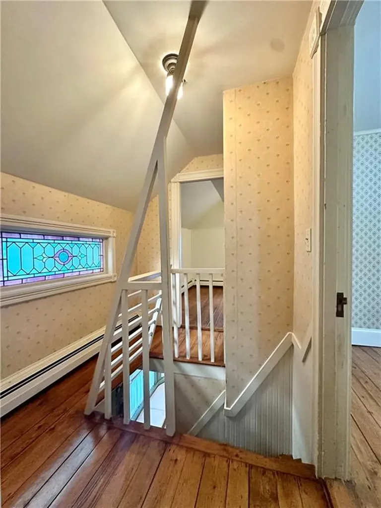 6 Cozzens Court Newport RI 02840