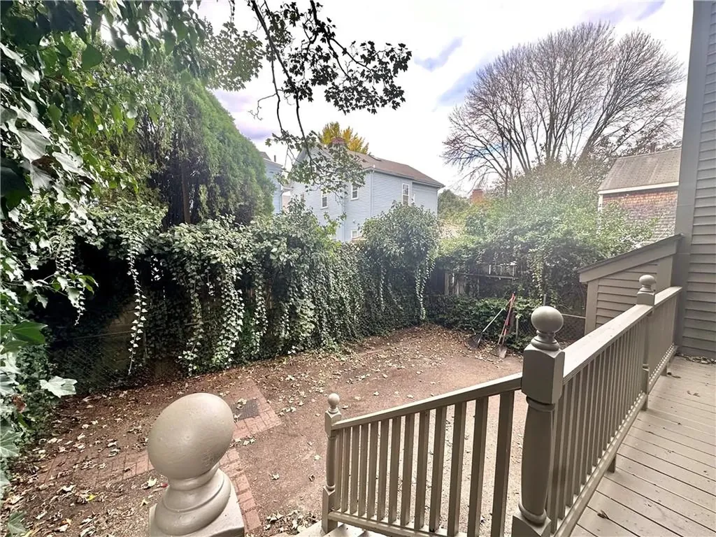 6 Cozzens Court Newport RI 02840