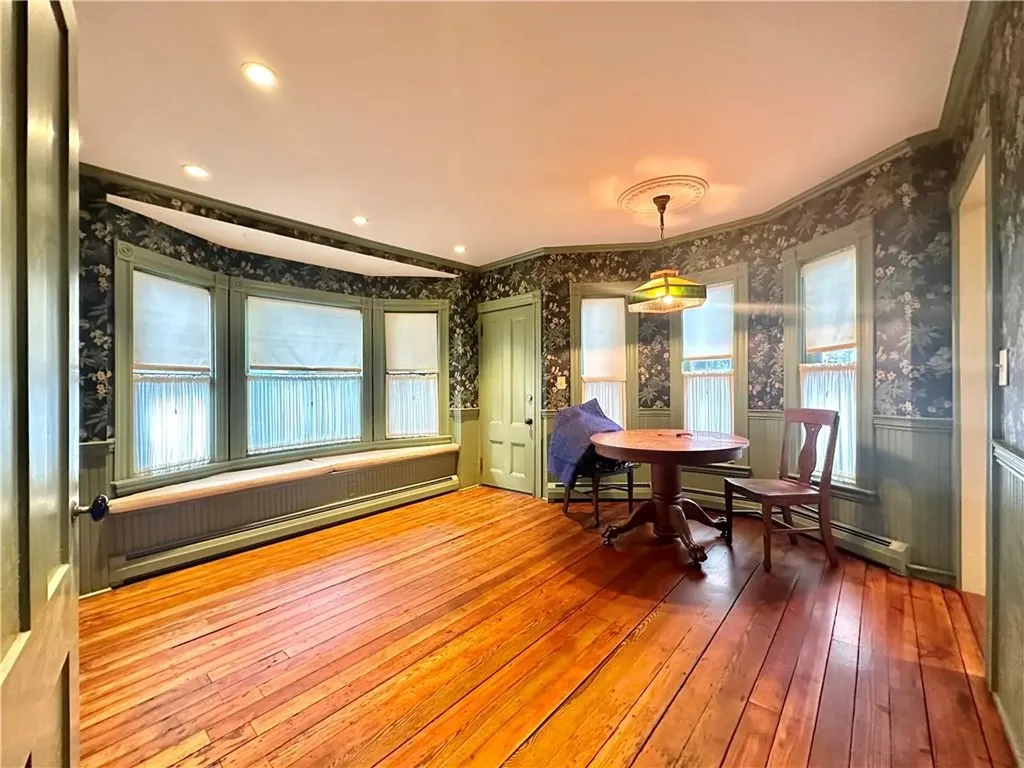 6 Cozzens Court Newport RI 02840