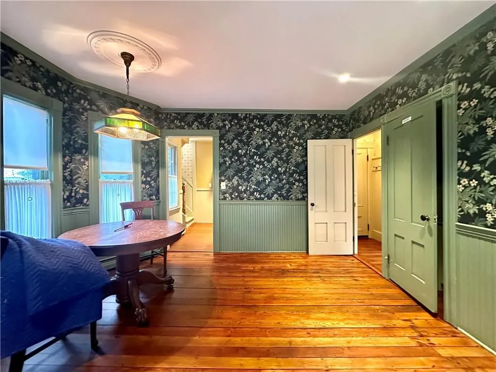 6 Cozzens Court Newport RI 02840