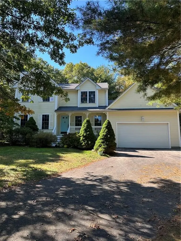 18 White Tail Circle Charlestown RI 02813