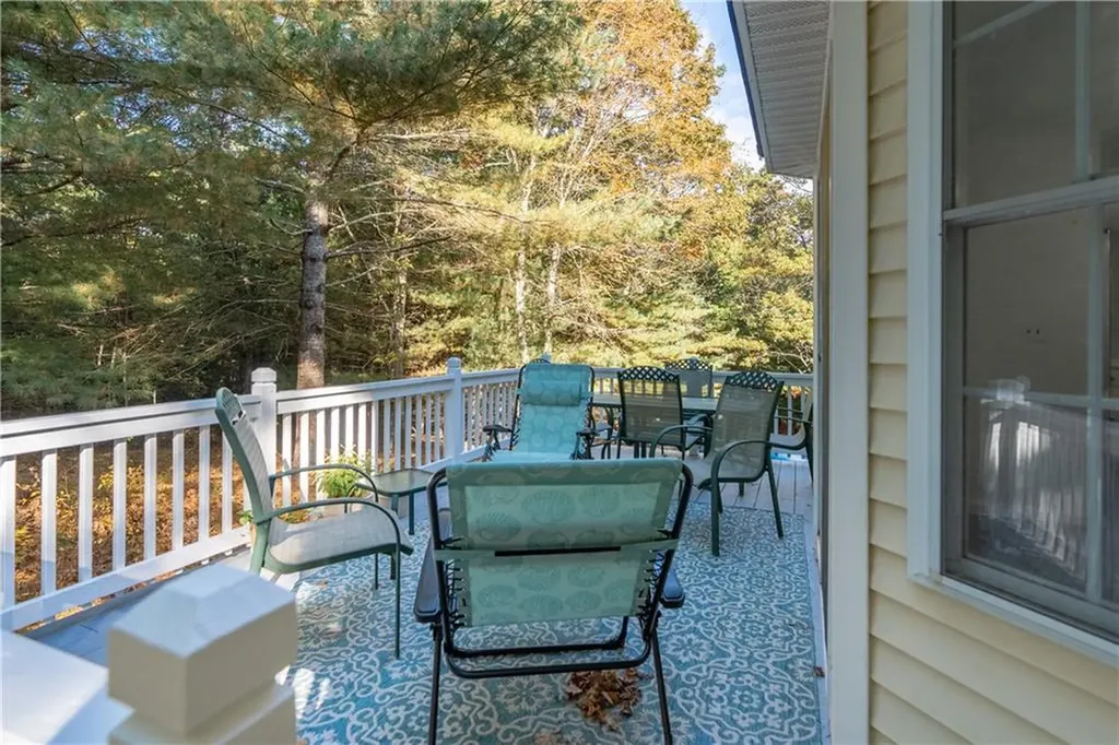 18 White Tail Circle Charlestown RI 02813