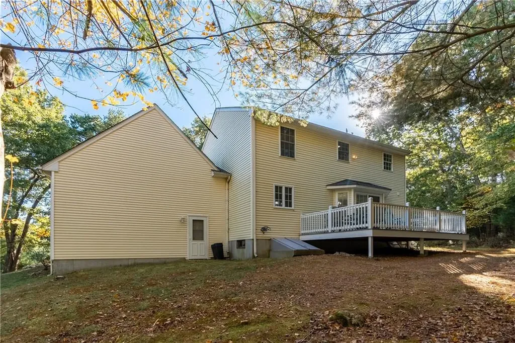 18 White Tail Circle Charlestown RI 02813