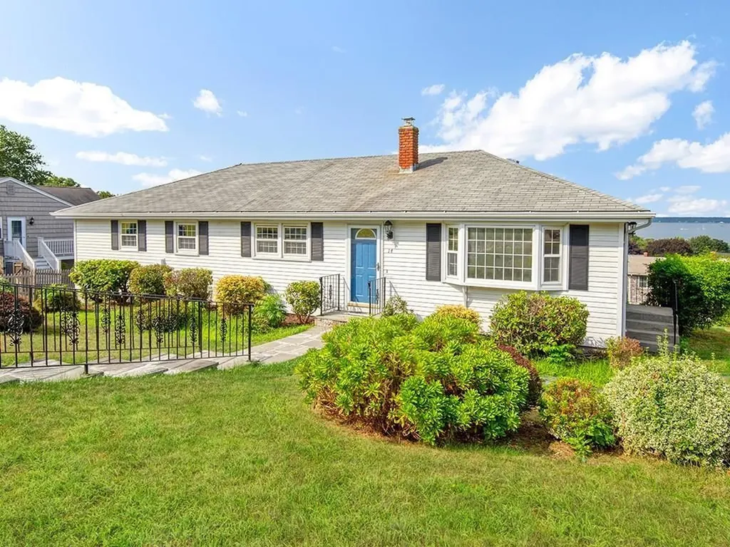 14 Algonquin Drive Middletown RI 02840