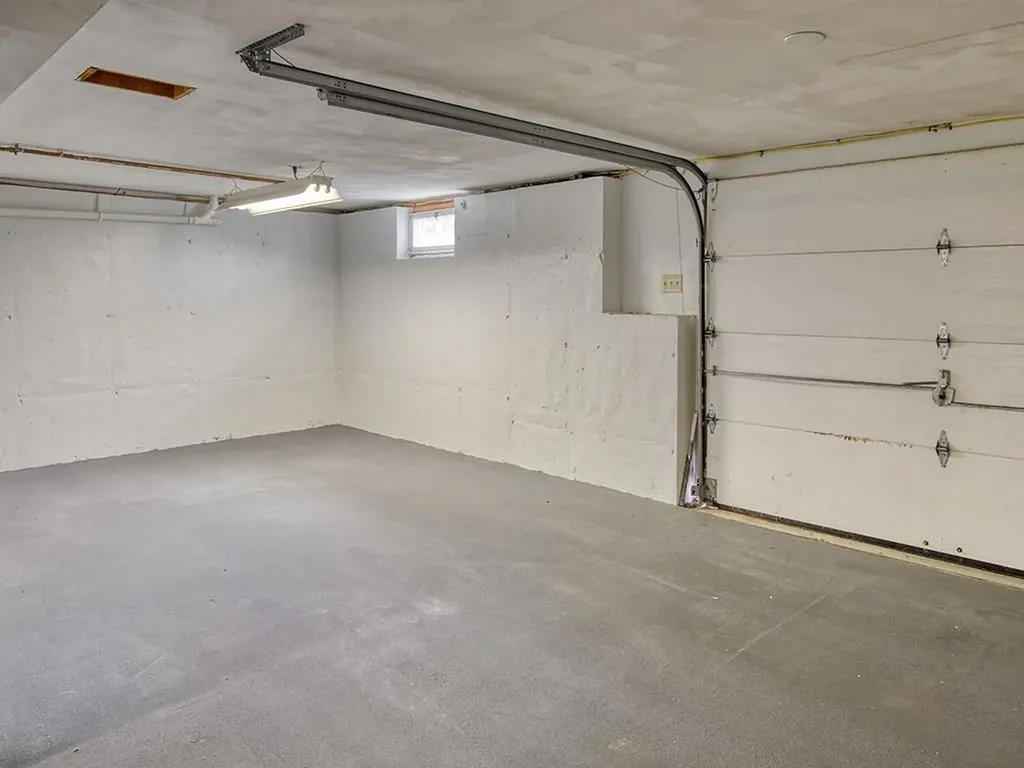 14 Algonquin Drive Middletown RI 02840
