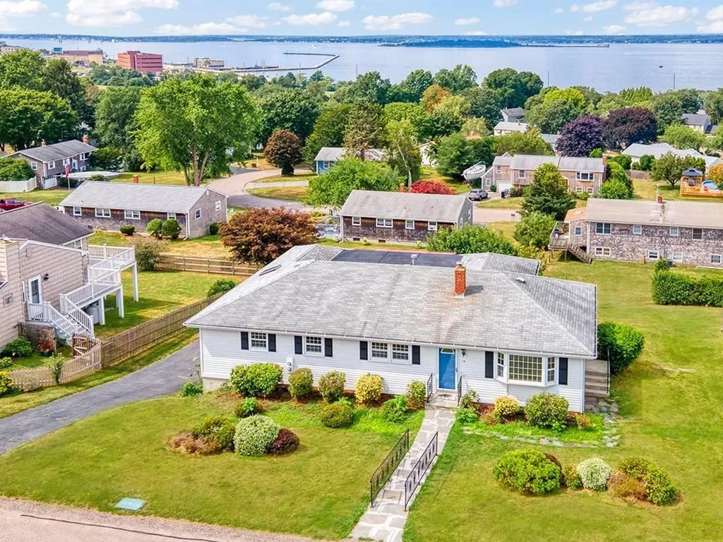 14 Algonquin Drive Middletown RI 02840