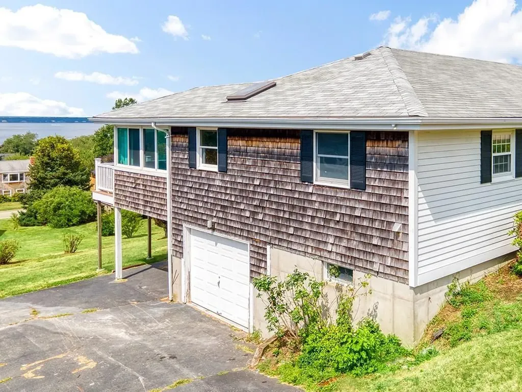 14 Algonquin Drive Middletown RI 02840