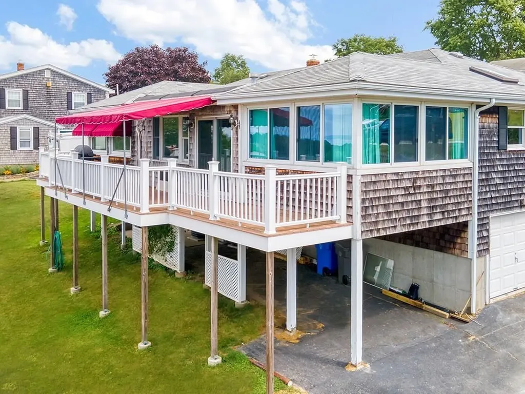 14 Algonquin Drive Middletown RI 02840