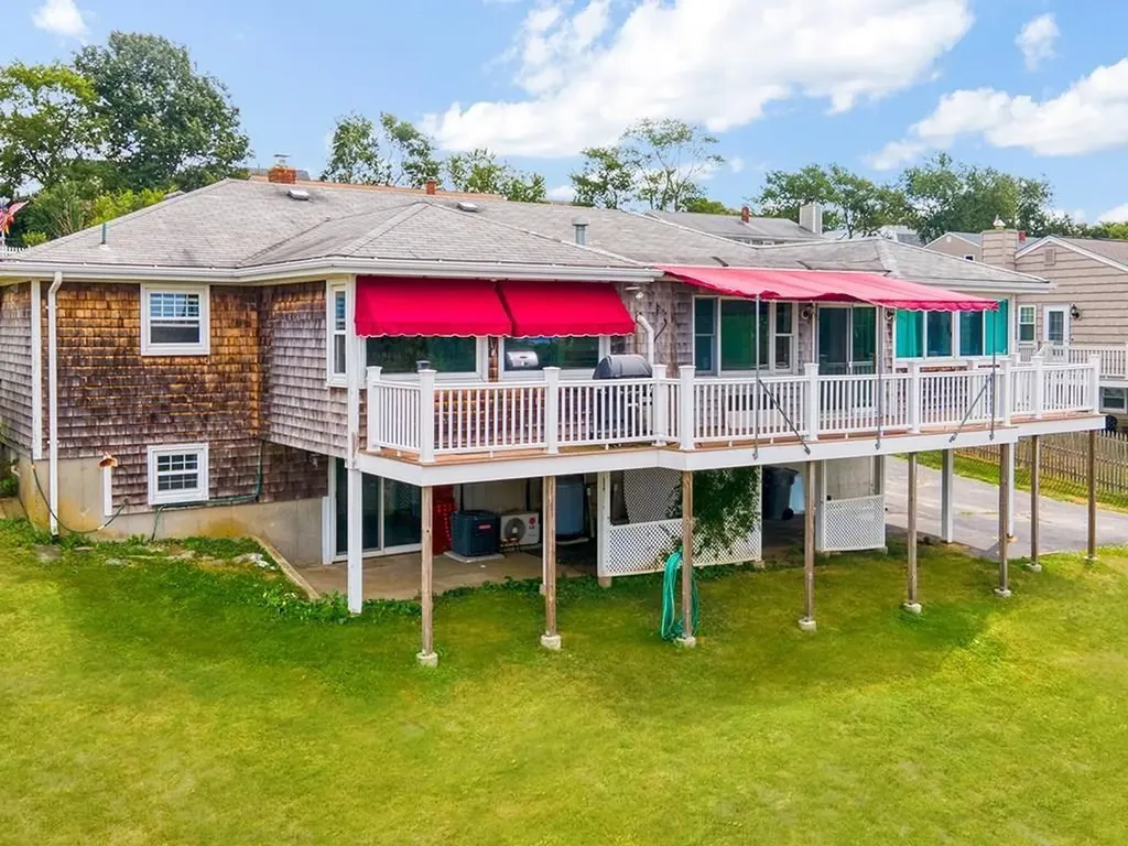 14 Algonquin Drive Middletown RI 02840