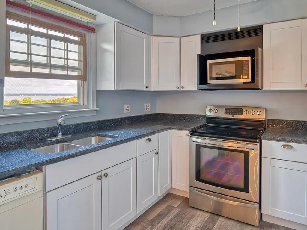 14 Algonquin Drive Middletown RI 02840