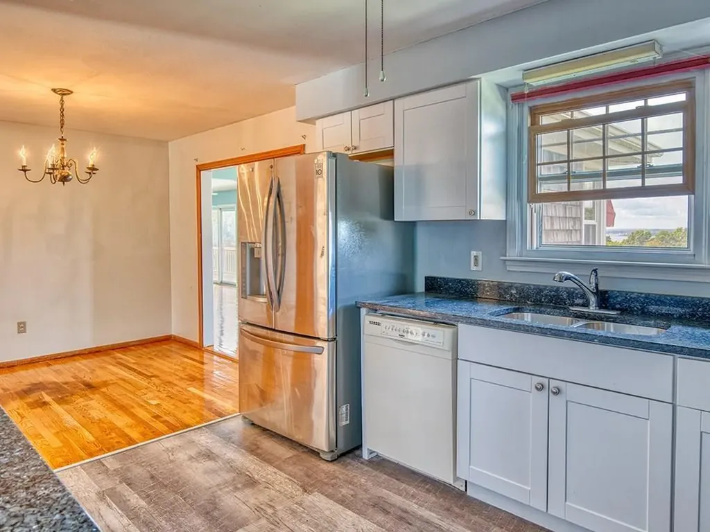14 Algonquin Drive Middletown RI 02840