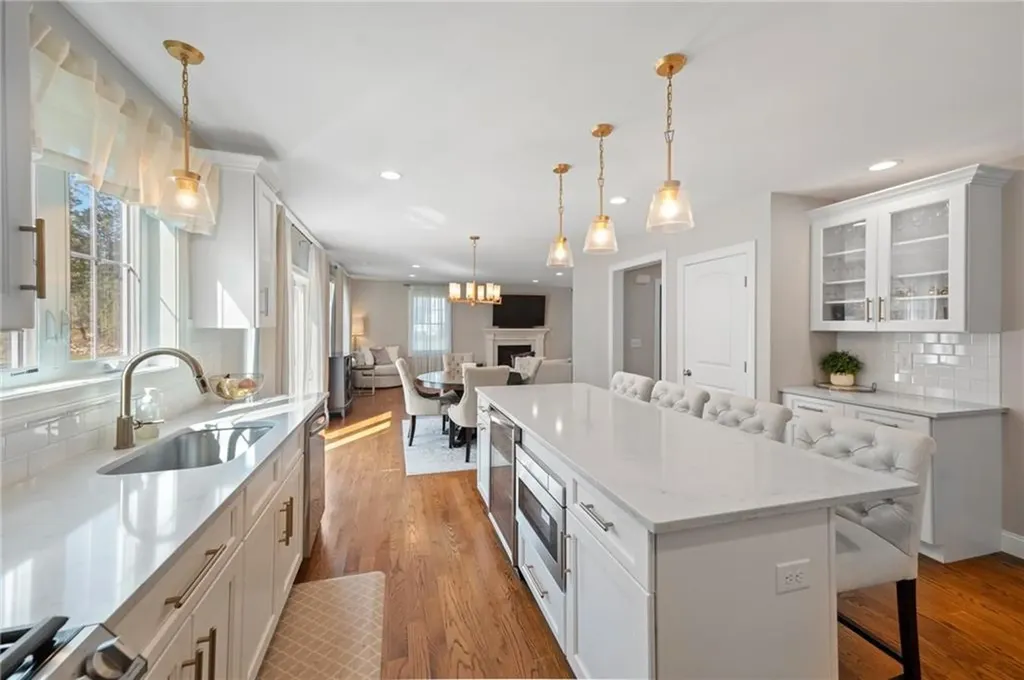 142 Swan Road Smithfield RI 02917