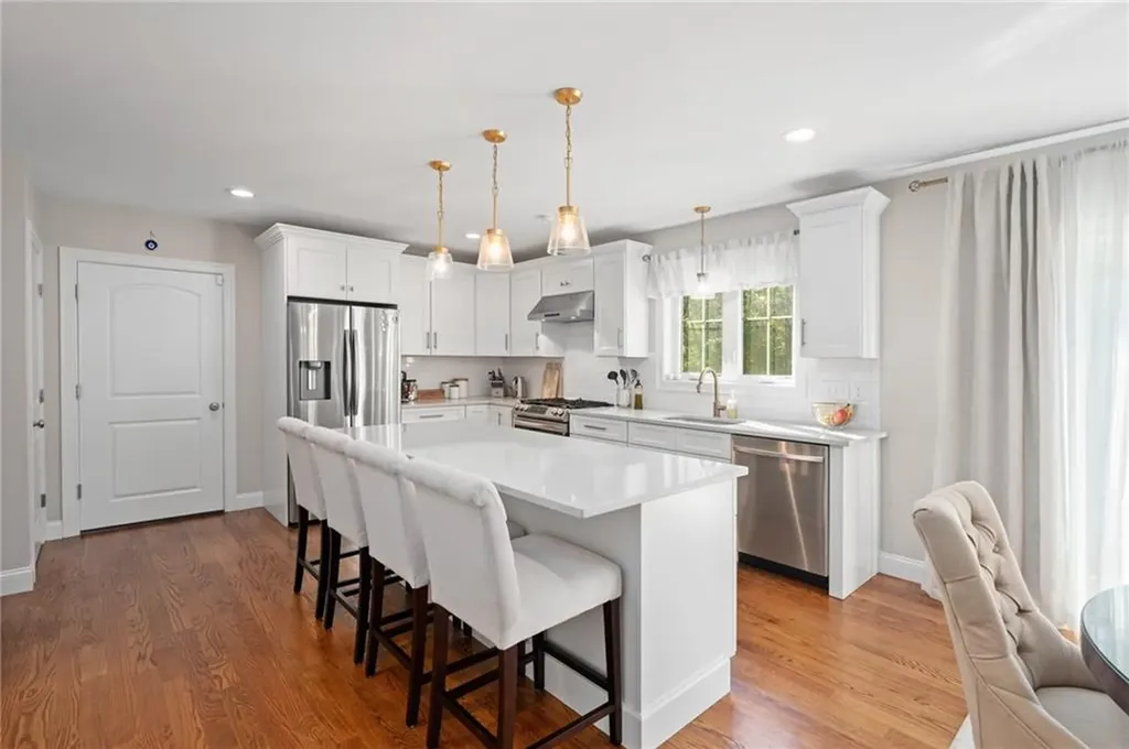 142 Swan Road Smithfield RI 02917