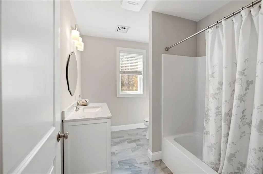 142 Swan Road Smithfield RI 02917